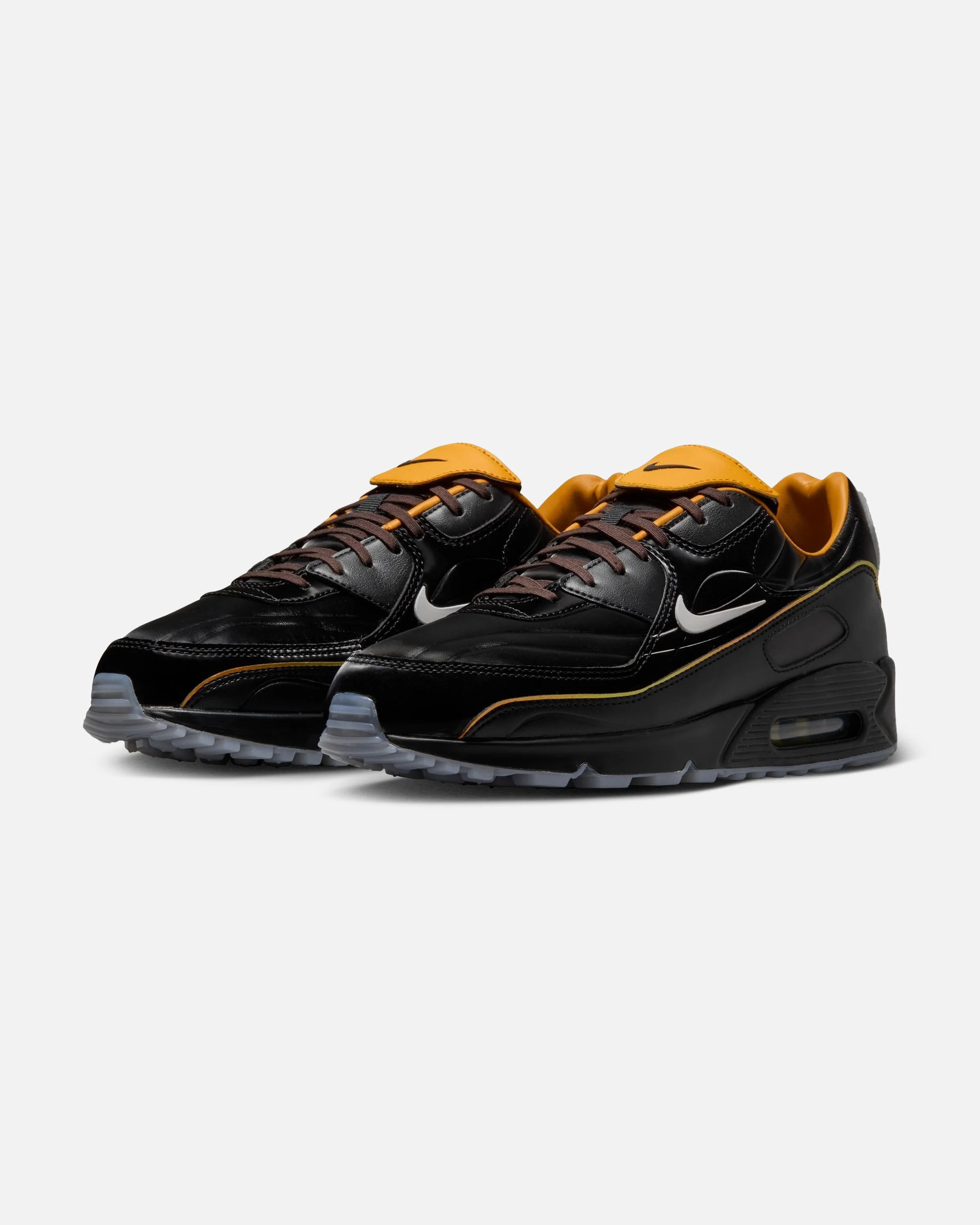 NIKE AIR MAX 90 SE - BLACK / WHITE / GOLD LEAF / PEAR