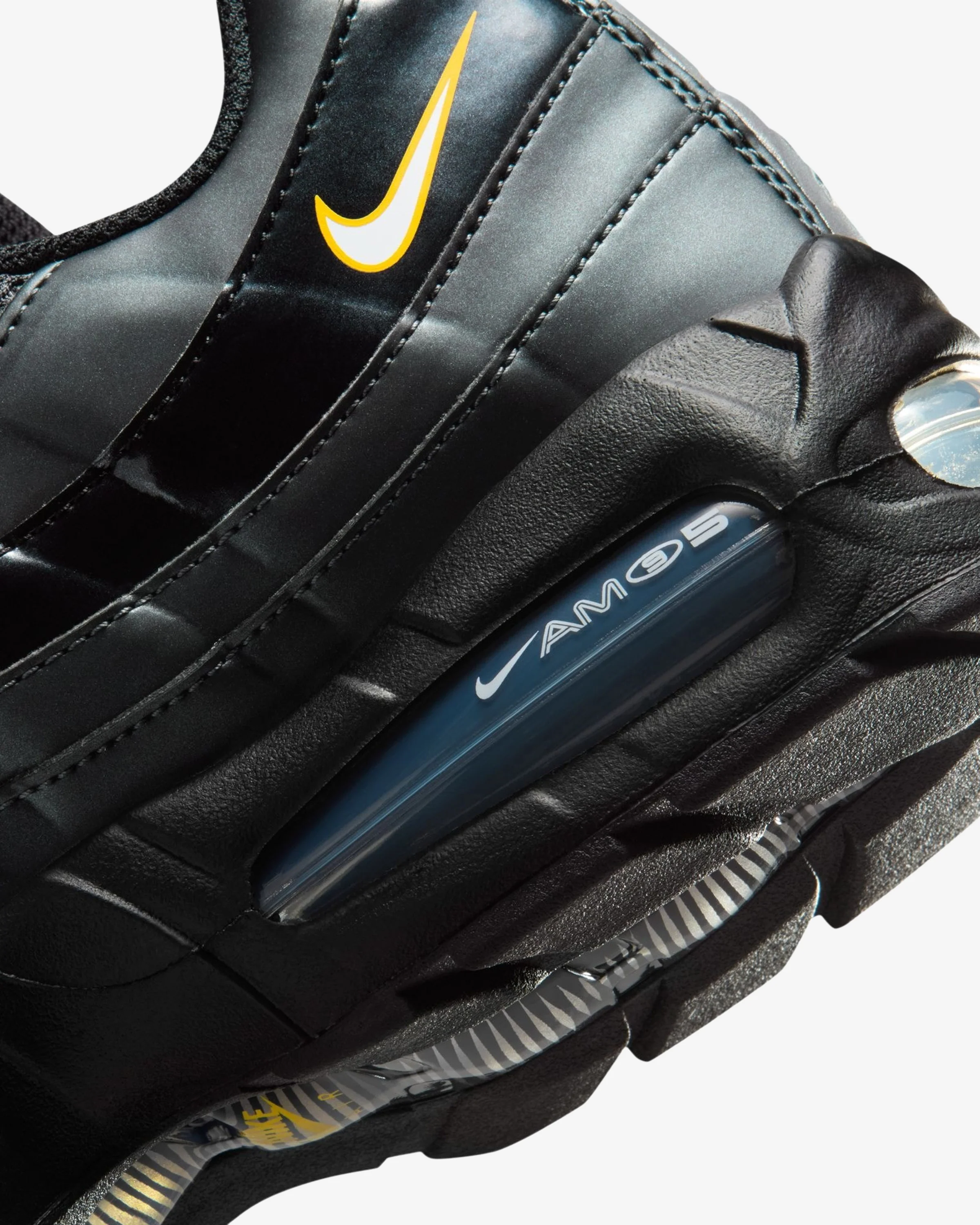 NIKE AIR MAX 95 - BLACK/ WHITE/ UNIVERSITY GOLD