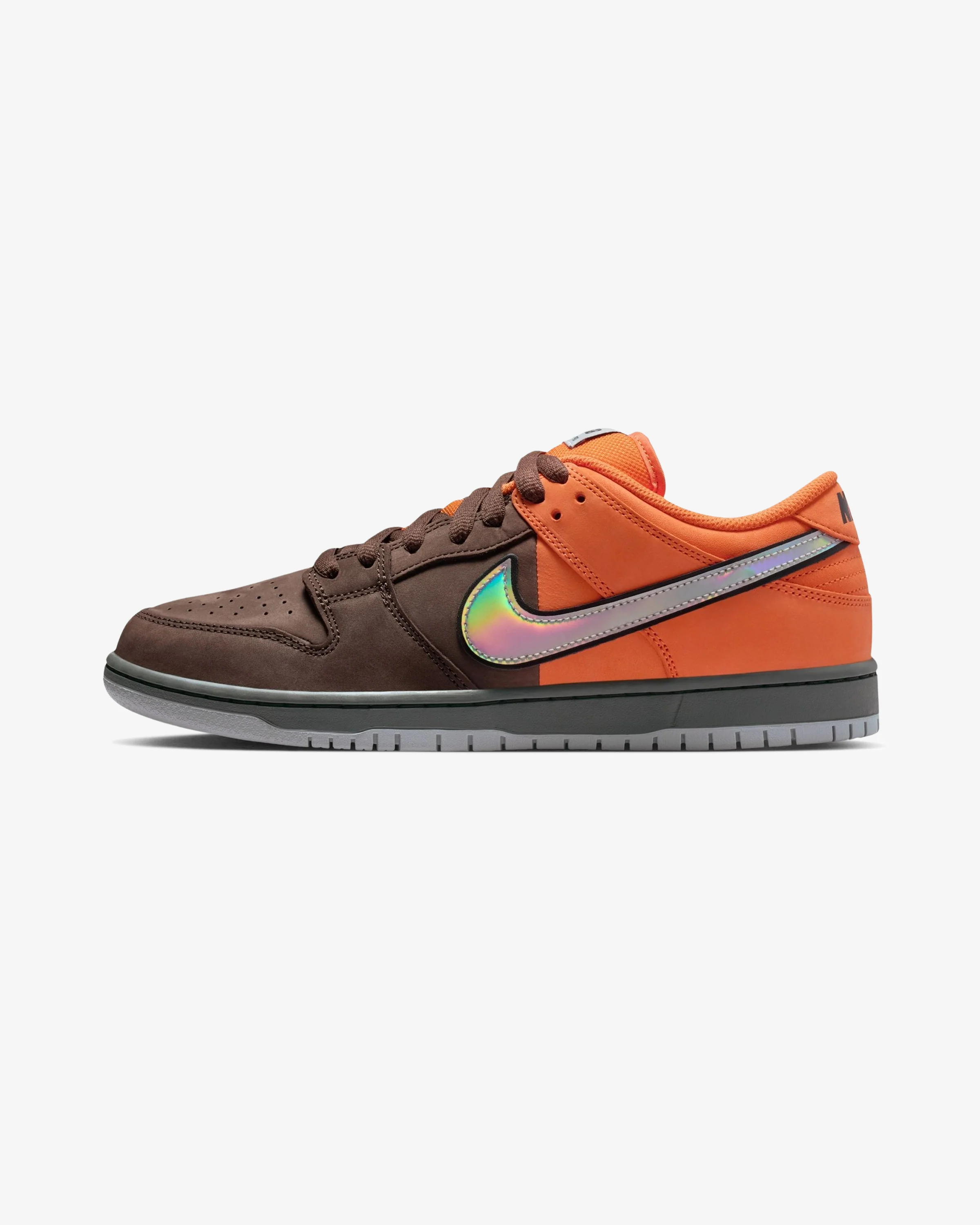 5015-nike-sb-dunk-low-pro-safety-orange-wolf-grey-2.webp NIKE SB DUNK LOW PRO - SAFETY ORANGE/ WOLF GREY
