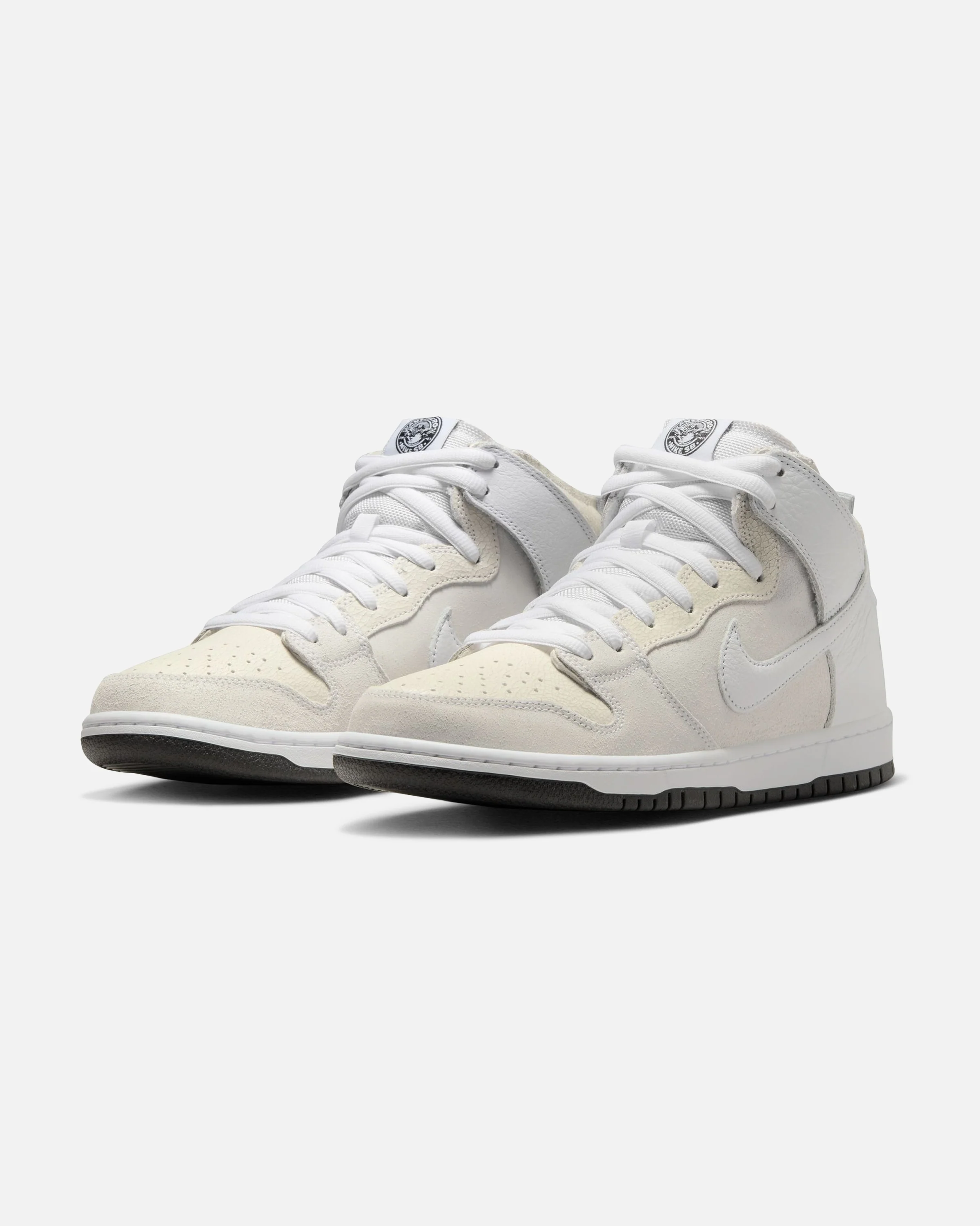 5108-nike-sb-x-anti-hero-dunk-high-white-black-1.webp NIKE SB X ANTI-HERO DUNK HIGH - WHITE/ BLACK
