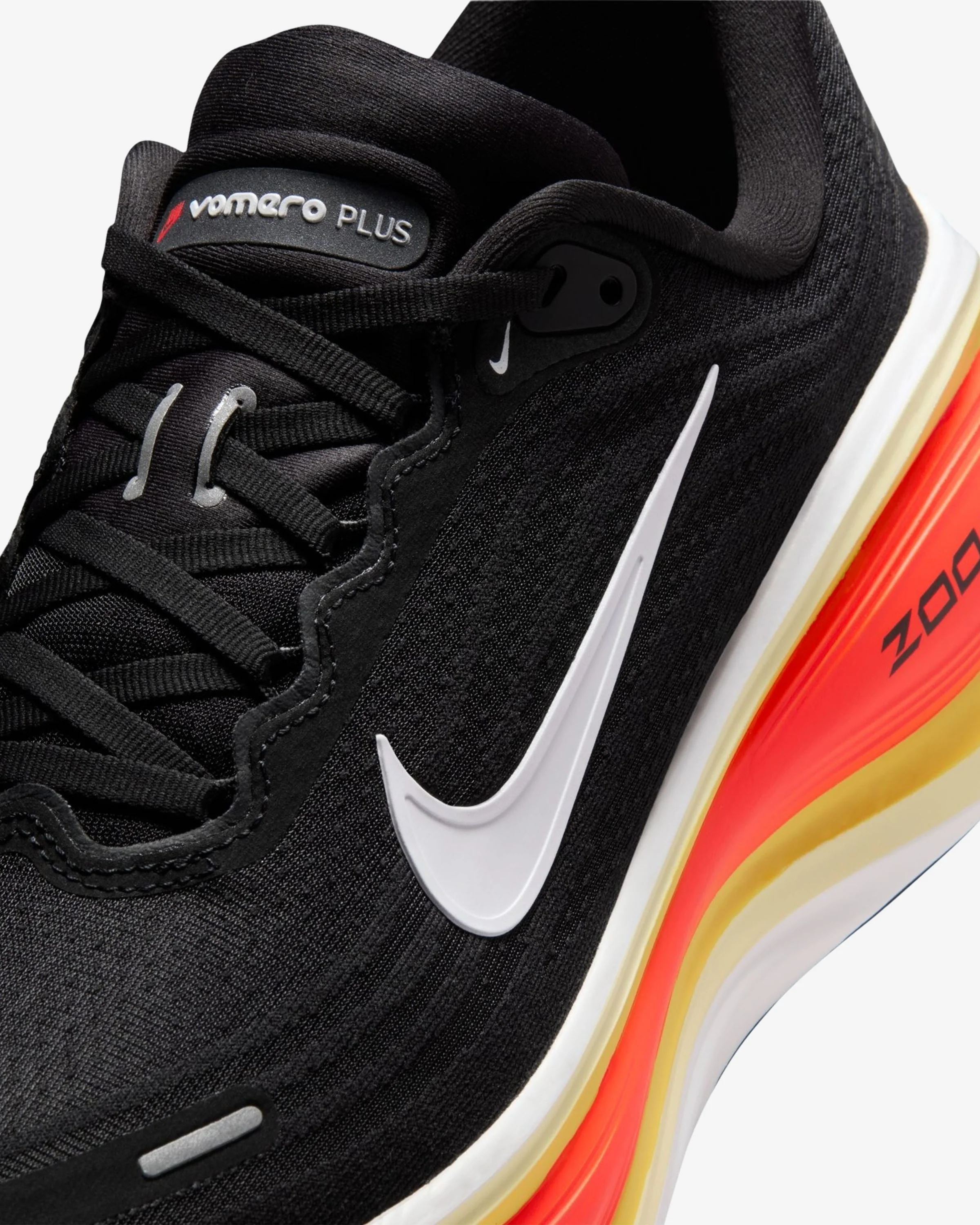 5278-nike-vomero-plus-black-white-bright-crimson-6.webp NIKE VOMERO PLUS - BLACK/ WHITE/ BRIGHT CRIMSON