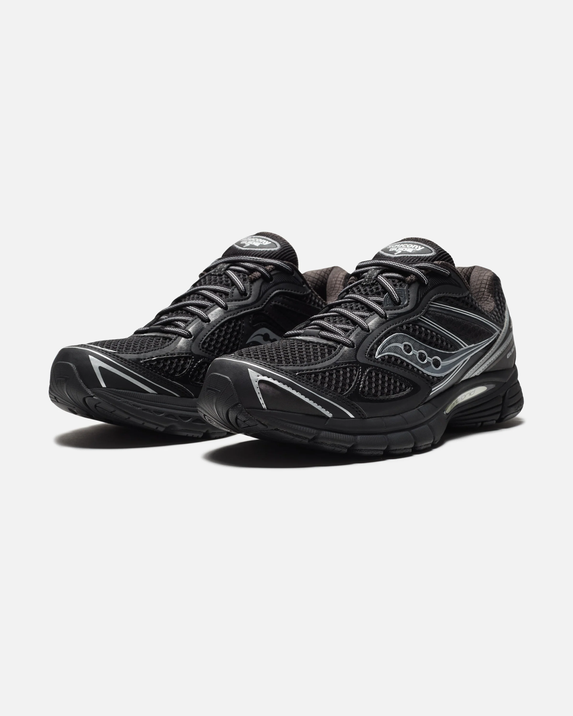 SAUCONY PROGRID GUIDE 7 - BLACK/ SILVER