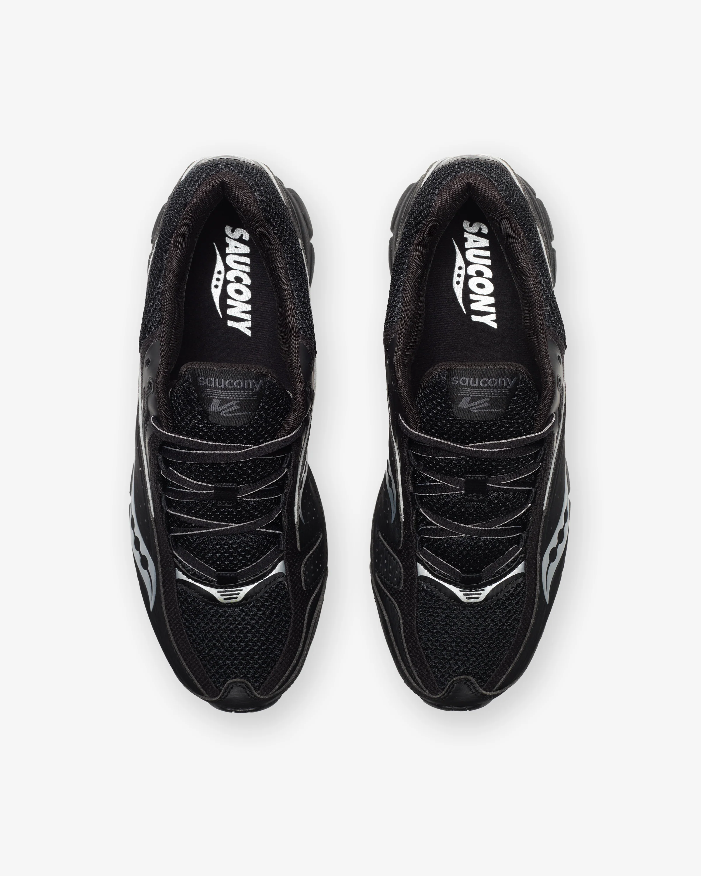SAUCONY PROGRID V2 - BLACK/ SILVER
