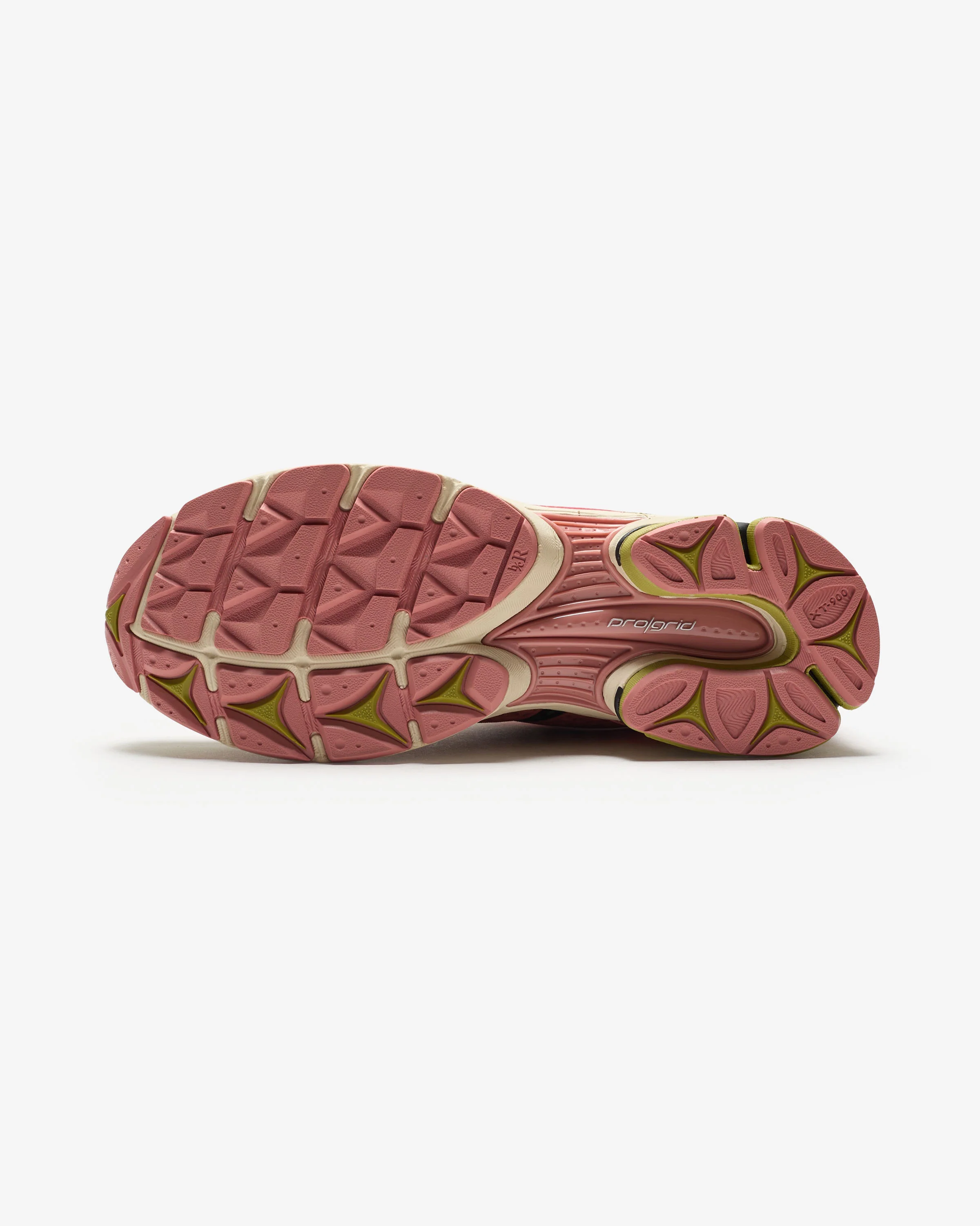 SAUCONY X JAE TIPS PROGRID TRIUMPH 4 - PEACH/ LEAF