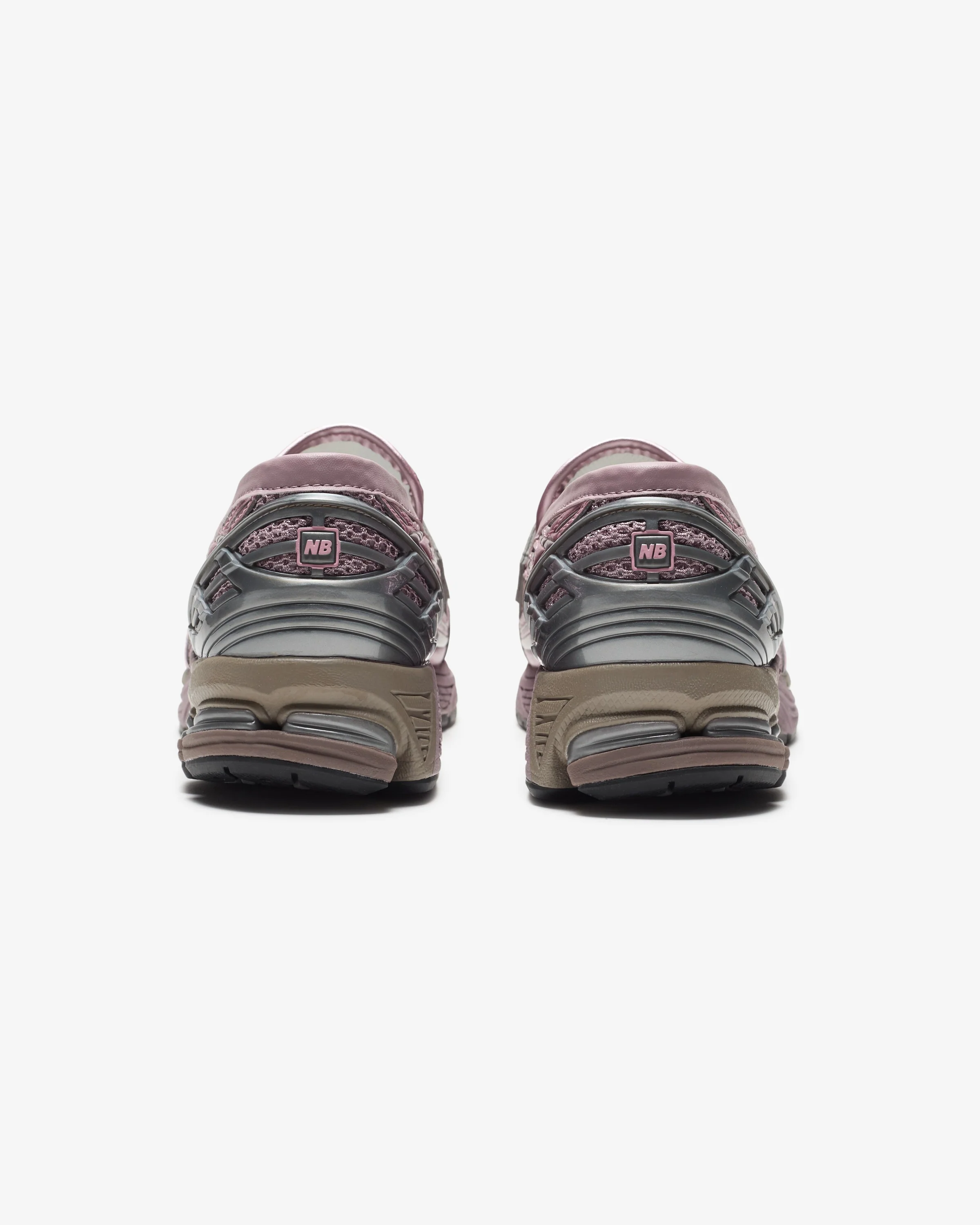 588-new-balance-1906l-icewine-3.webp NEW BALANCE 1906L - ICEWINE
