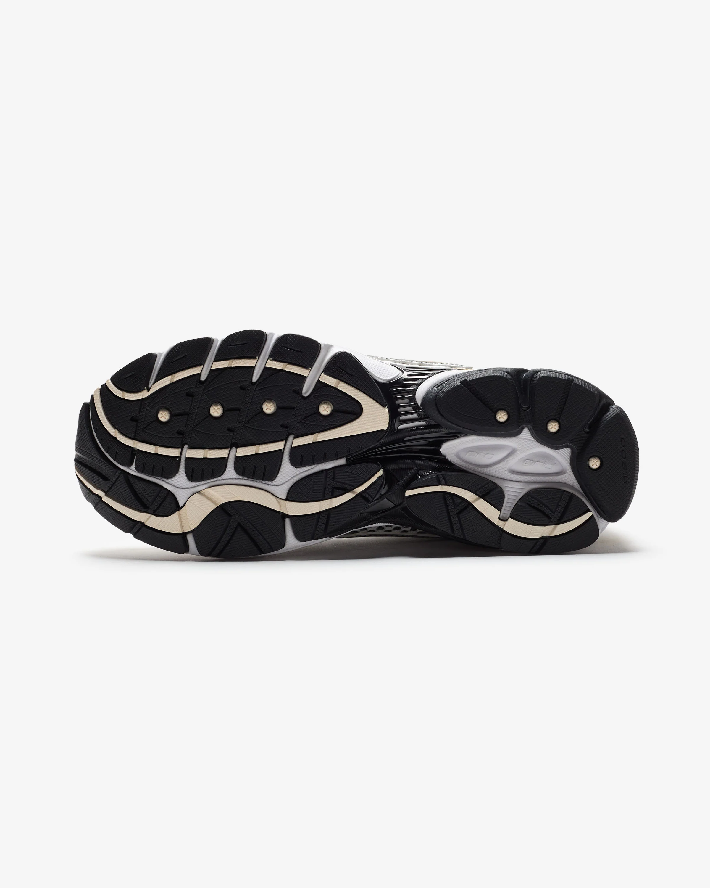 7172-saucony-progrid-onmi-9-silver-gold-5.webp SAUCONY PROGRID ONMI 9 - SILVER/ GOLD