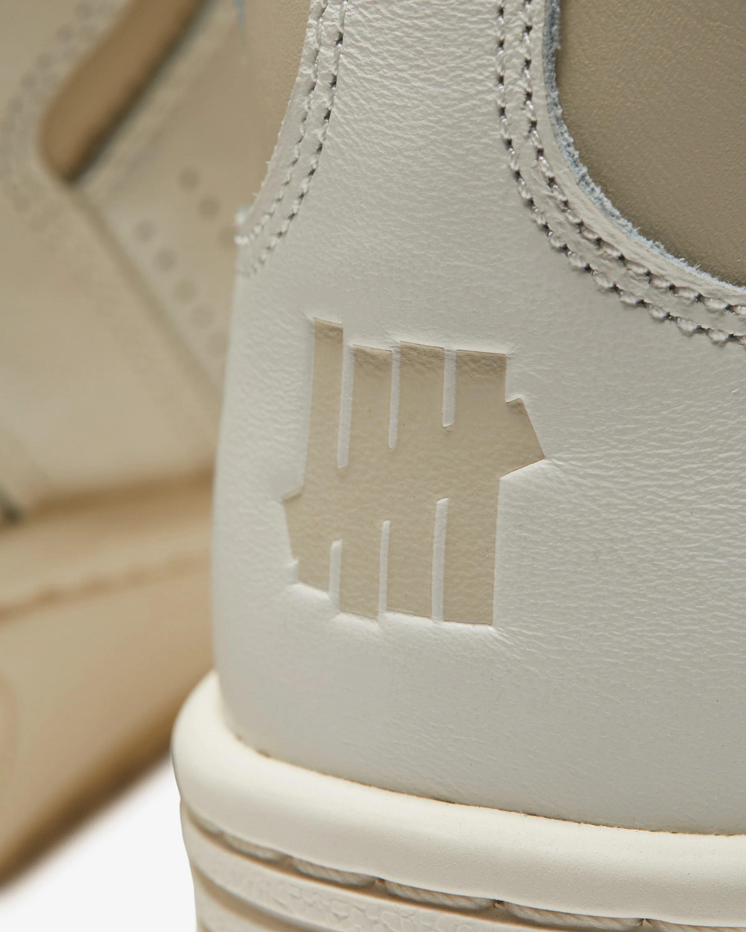 UNDEFEATED X CONVERSE WEAPON MID - VINTAGEWHITE/ CASTLE