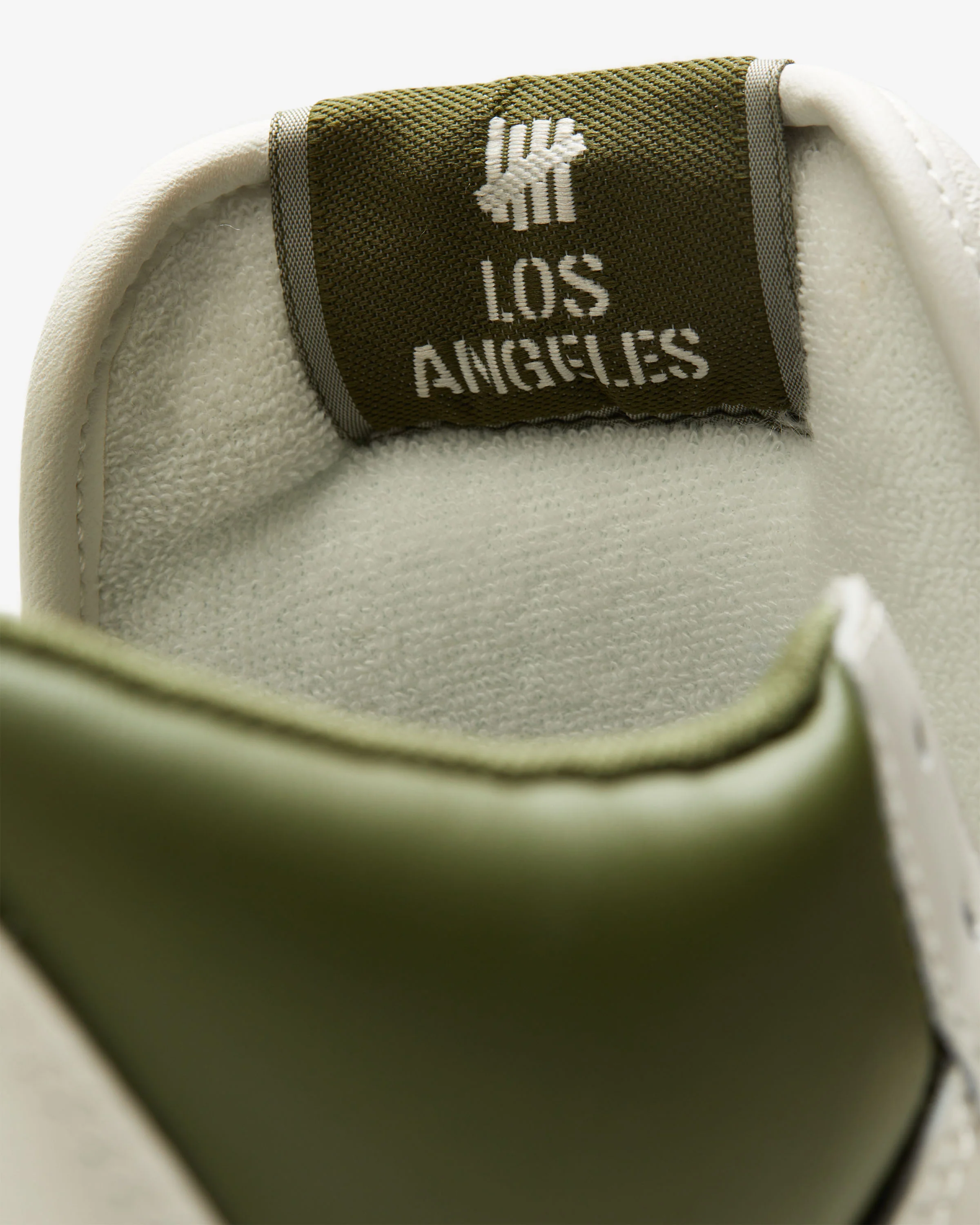 UNDEFEATED X CONVERSE WEAPON MID - VINTAGEWHITE/ CHIVE