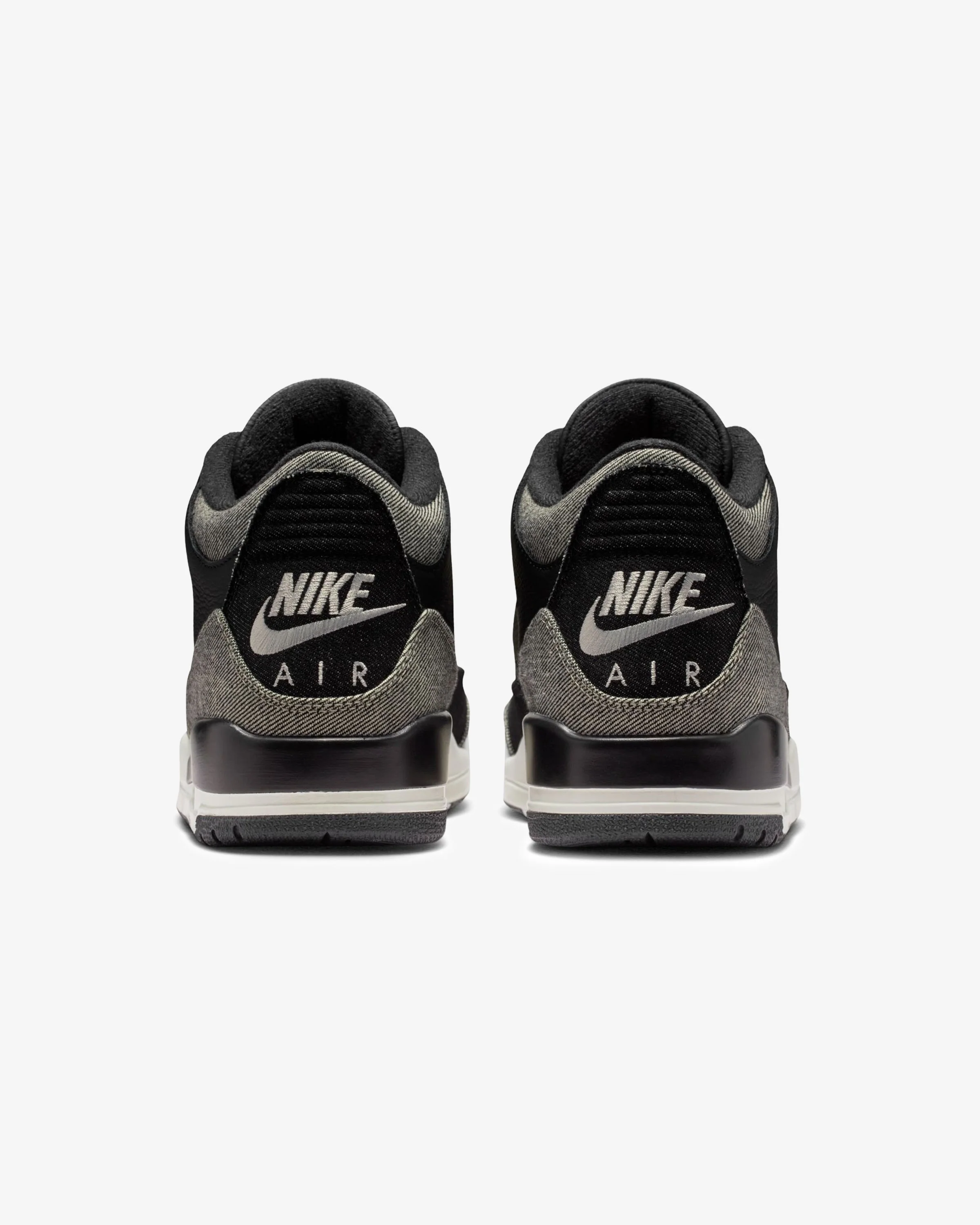 JORDAN X LEVI'S® AJ 3 RETRO - BLACK/ WHITE