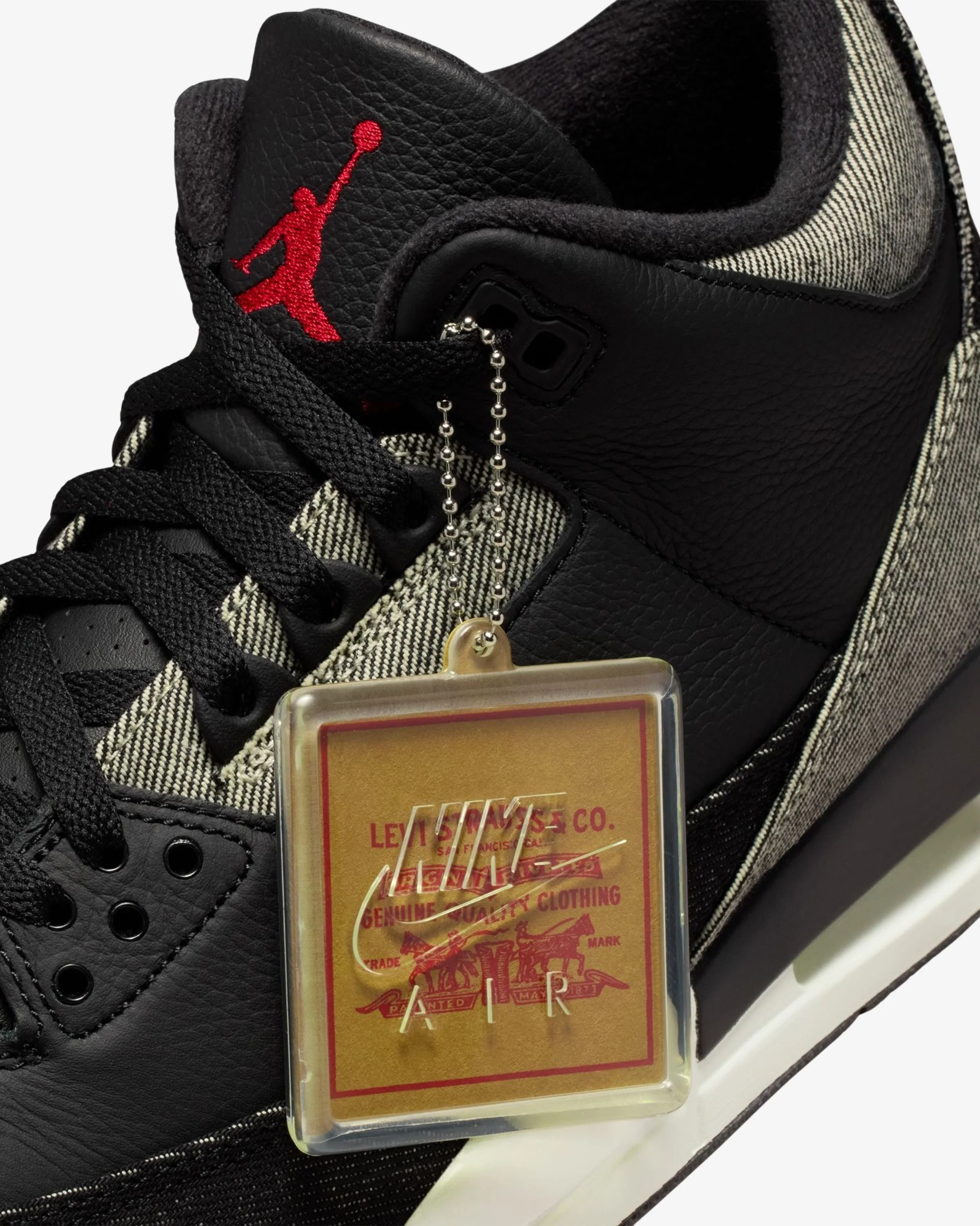 JORDAN X LEVI'S® AJ 3 RETRO - BLACK/ WHITE