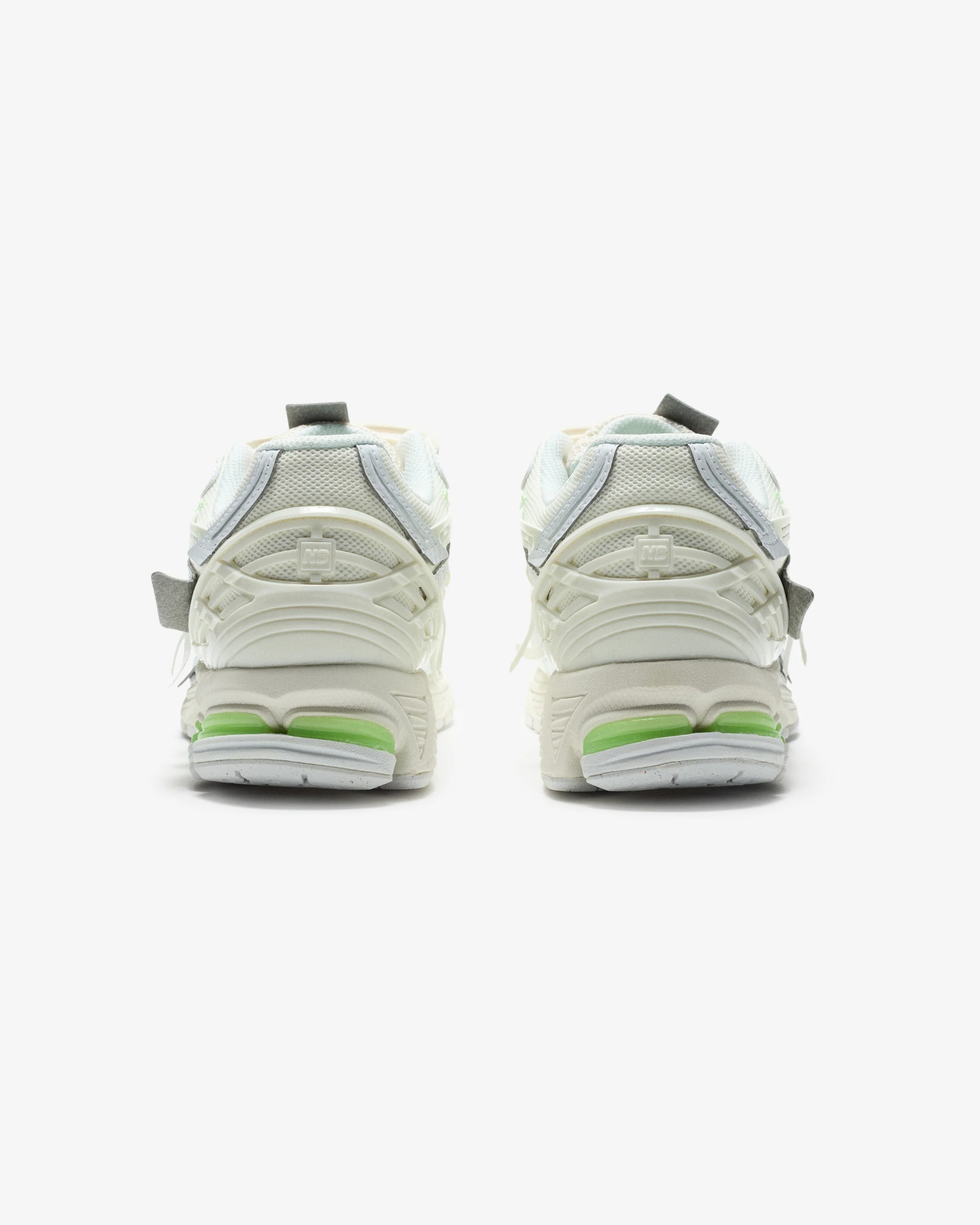NEW BALANCE 1906 - WHITE/ MINTFLASH