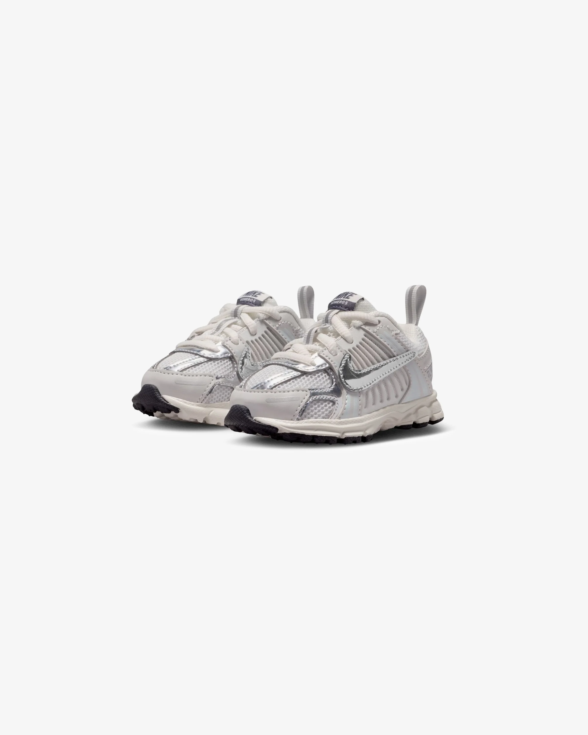 NIKE TD VOMERO 5 - PHOTON DUST/ CHROME/ GRIDIRON/ SAIL