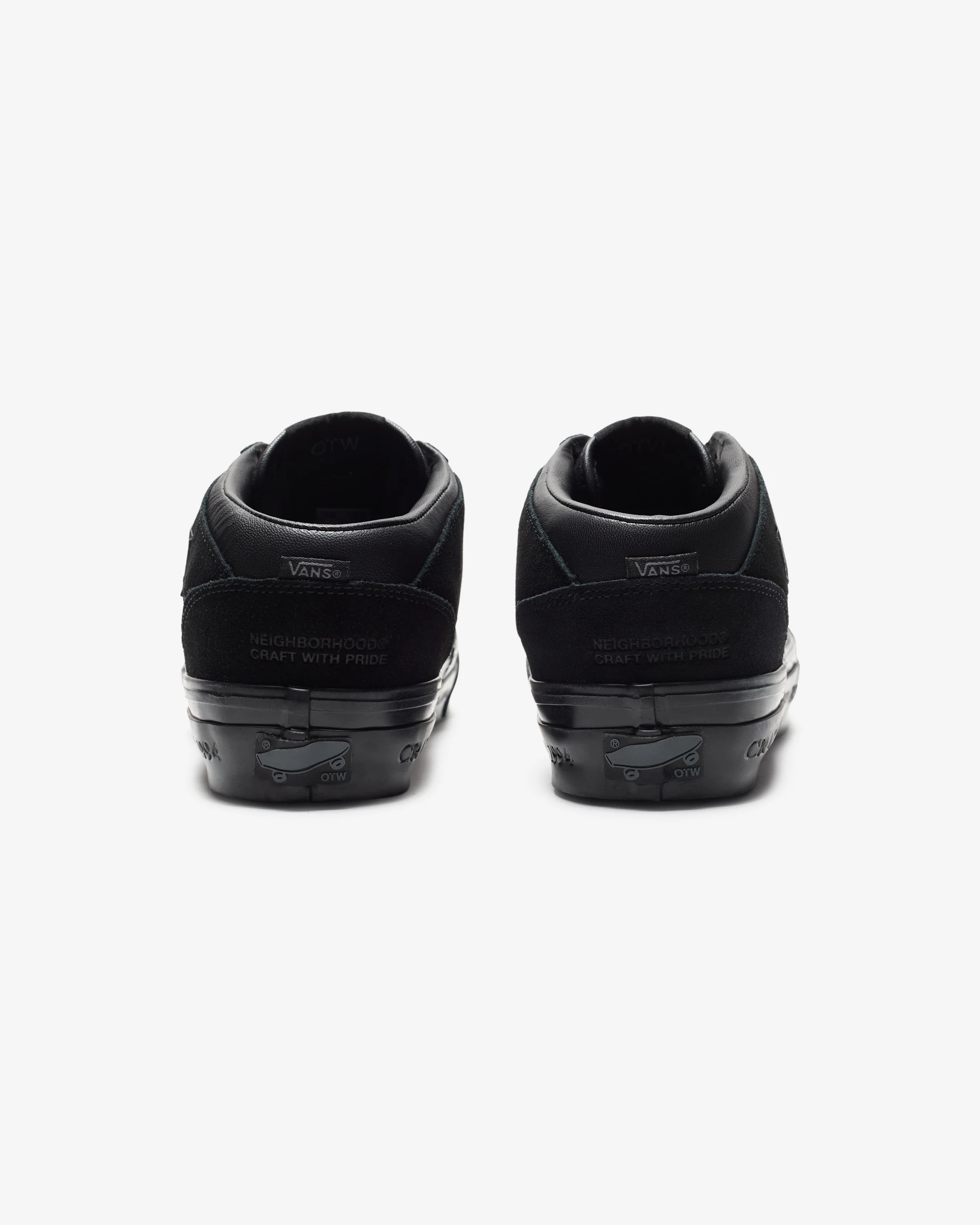 VANS OTW X NEIGHBORHOOD HALF CAB 33 - BLACK