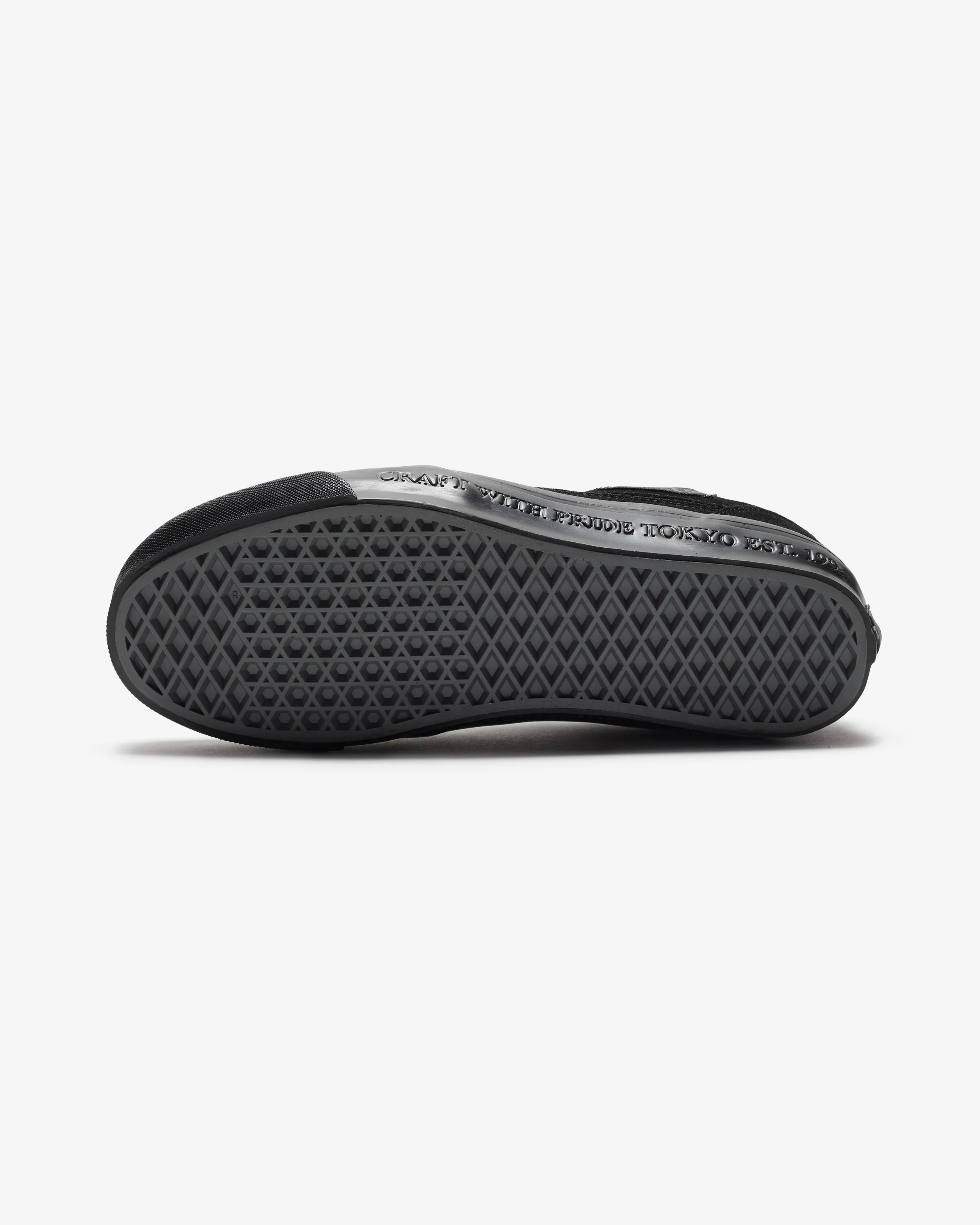 VANS OTW X NEIGHBORHOOD HALF CAB 33 - BLACK