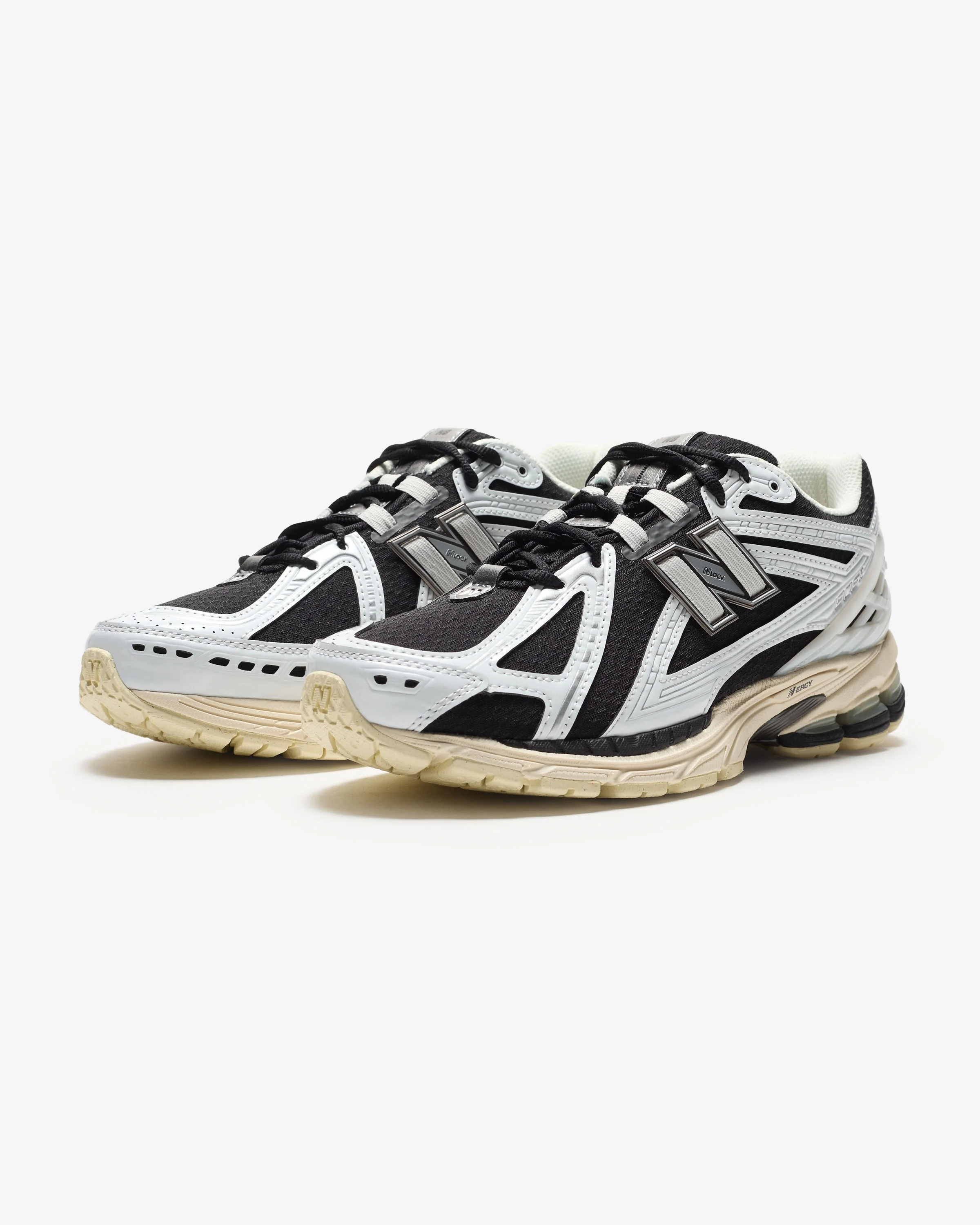 861-new-balance-1906r-white-black-1.webp NEW BALANCE 1906R - WHITE/ BLACK