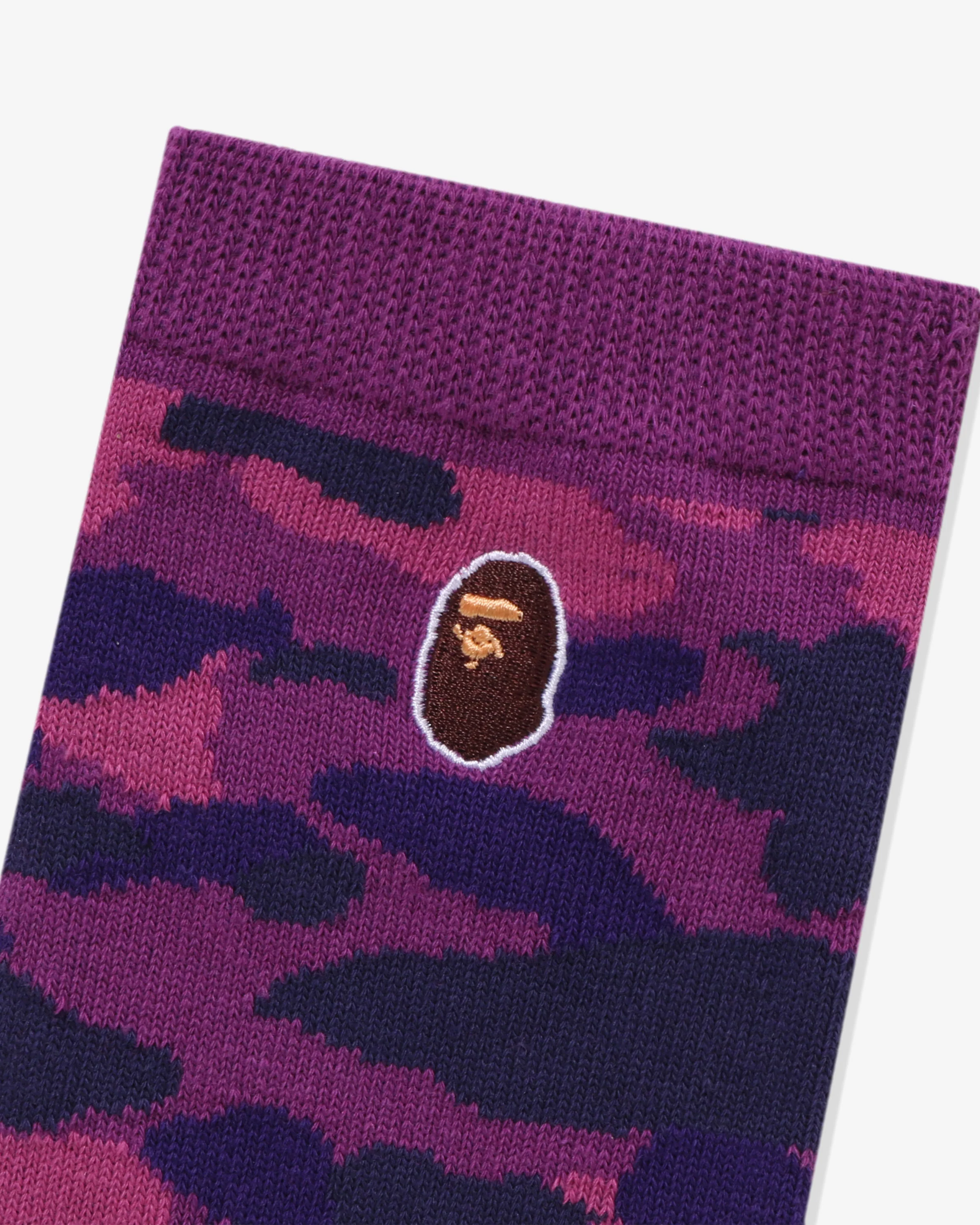 8948-bape-color-camo-ape-head-one-point-socks-4.webp BAPE COLOR CAMO APE HEAD ONE POINT SOCKS