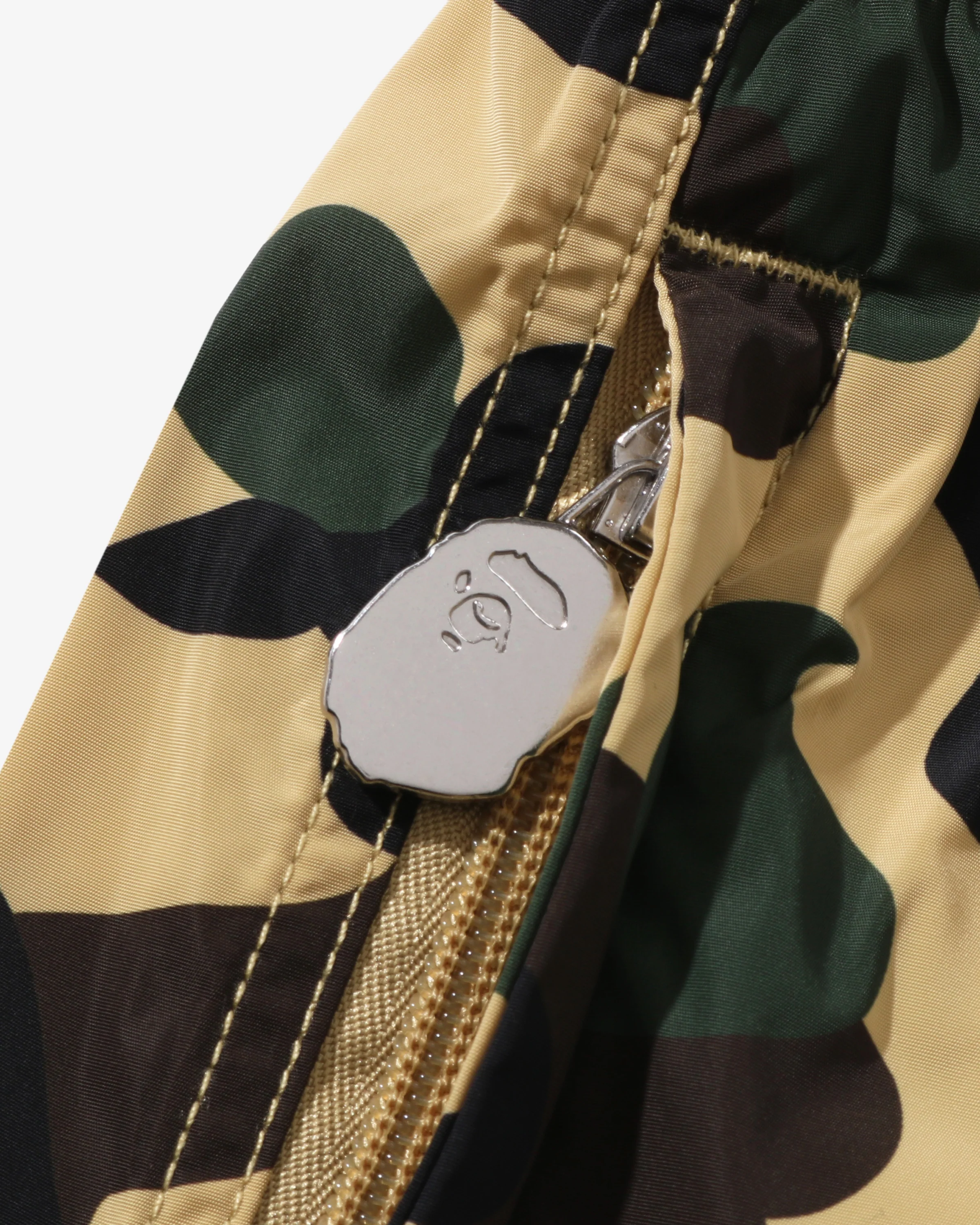 8957-bape-1st-camo-beach-shorts-8.webp BAPE 1ST CAMO BEACH SHORTS