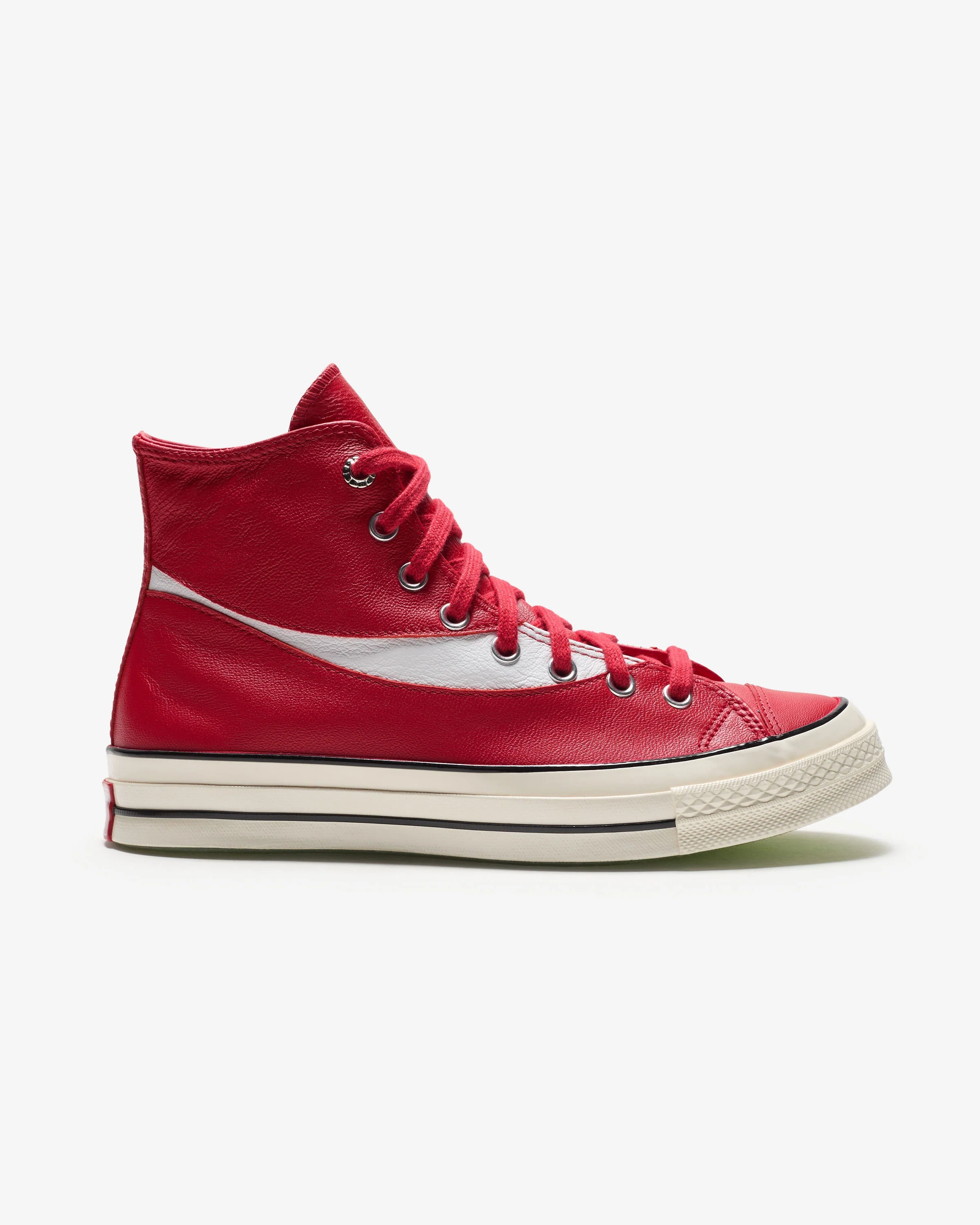 9677-converse-x-coca-cola-chuck-70-hi-racingred-egret-4.webp CONVERSE X COCA-COLA CHUCK 70 HI - RACINGRED/ EGRET