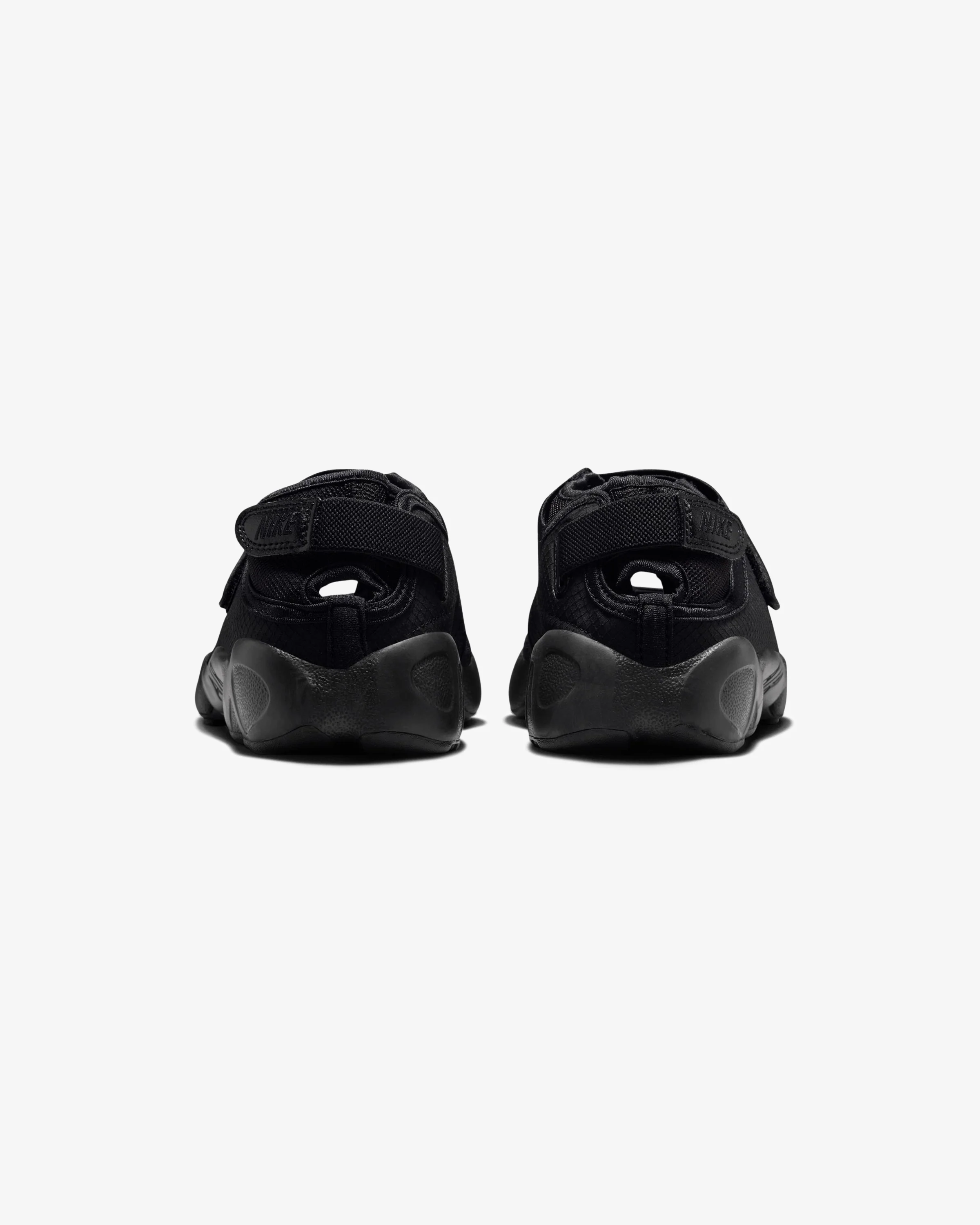 NIKE WOMEN'S AIR RIFT BREATHE - BLACK/ WHITE