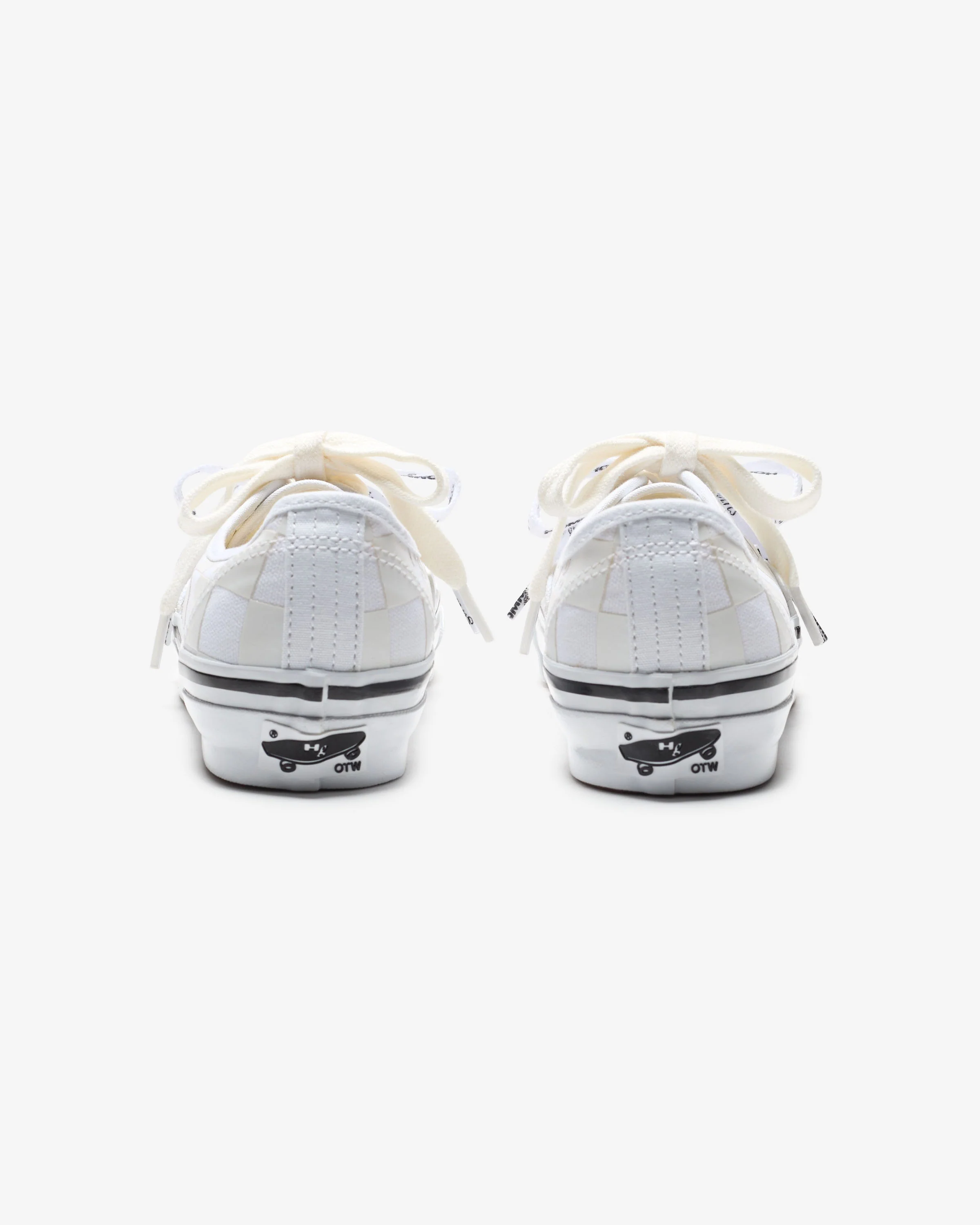 9935-vans-otw-x-homme-girls-authentic-44-marshmellow-3.webp VANS OTW X HOMME GIRLS AUTHENTIC 44 - MARSHMELLOW