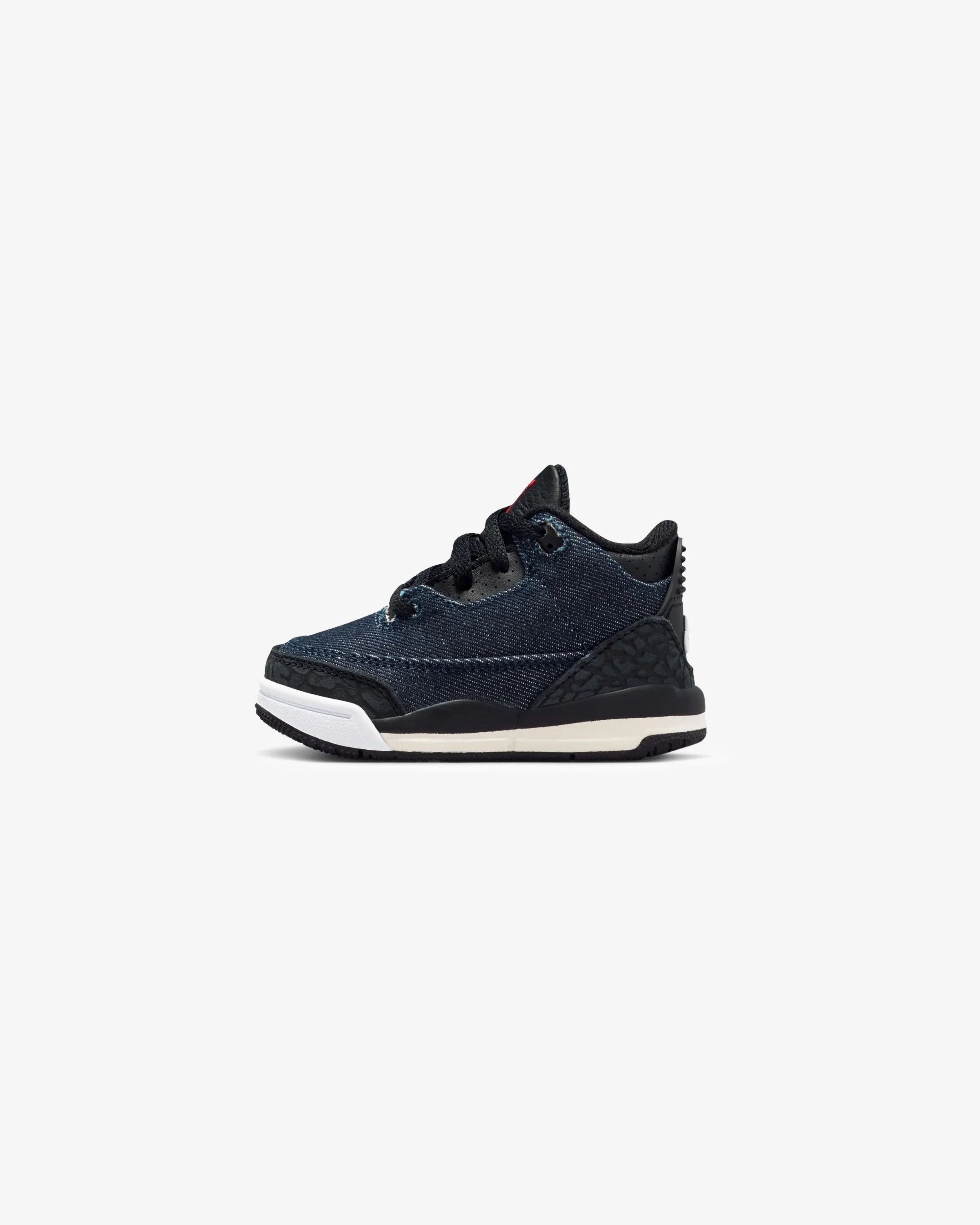 9971-jordan-x-levi-s-td-aj-3-retro-indigo-gym-red-2.webp JORDAN X LEVI'S® TD AJ 3 RETRO - INDIGO/ GYM RED