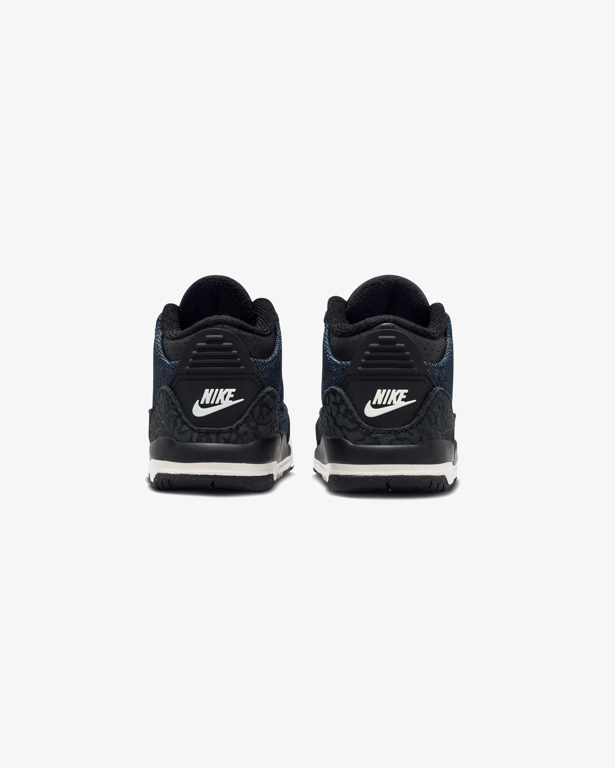 9971-jordan-x-levi-s-td-aj-3-retro-indigo-gym-red-4.webp JORDAN X LEVI'S® TD AJ 3 RETRO - INDIGO/ GYM RED